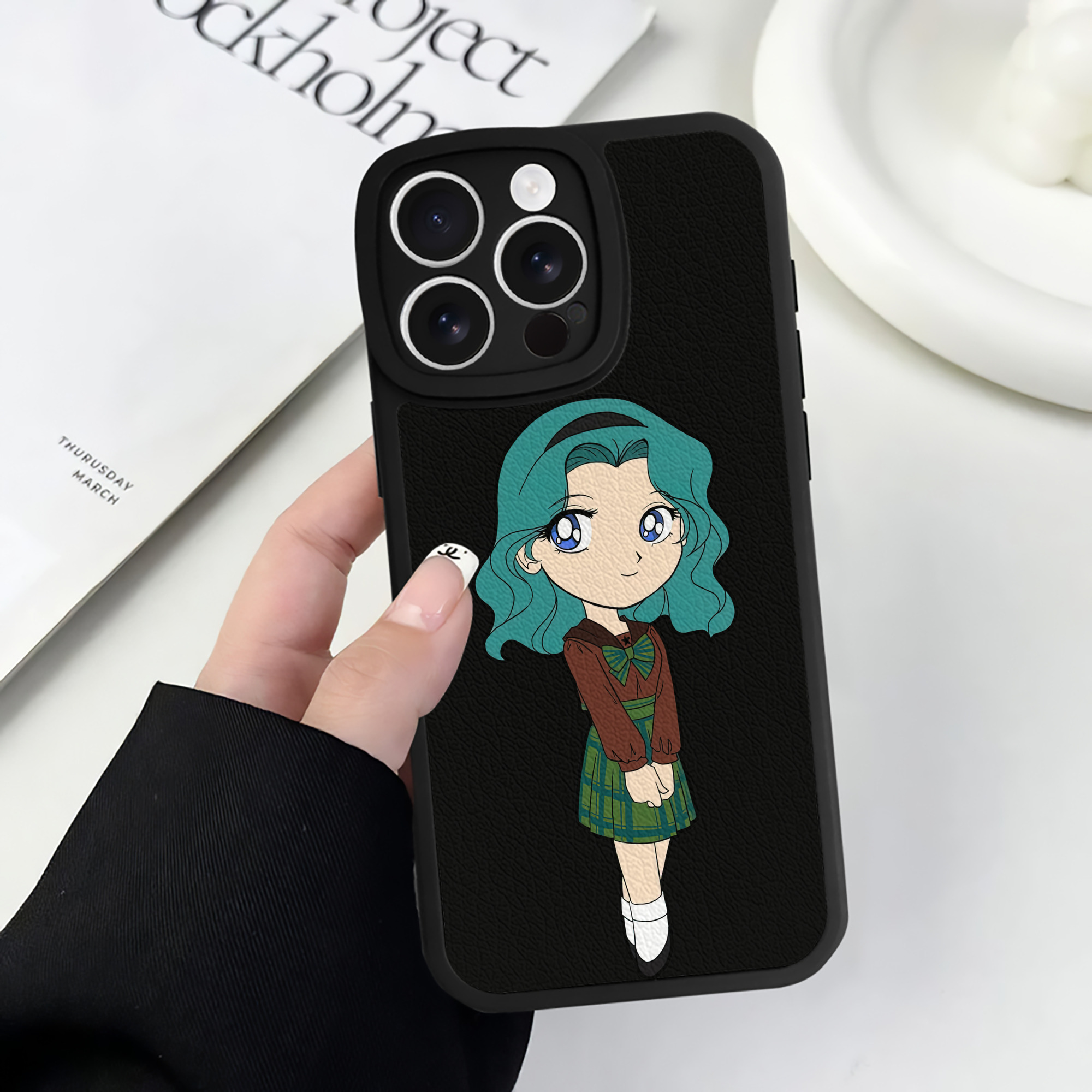 （画像用） 美少女戦士セーラームーン 海王 みちる（かいおう みちる） Sailor Moon Kaiou Michiru 【iPhone 16シリーズ対応】シリコンスマホケース（レザー調） 材質：シリコン